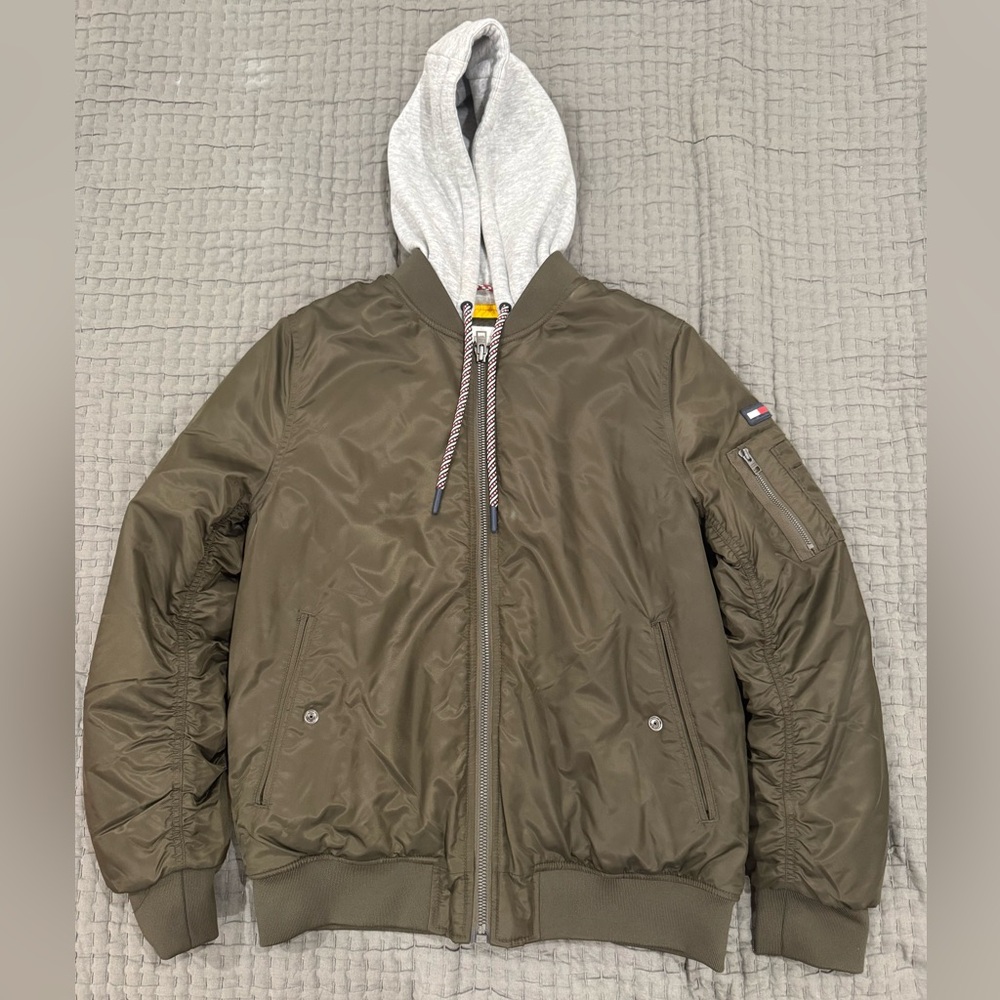 Tommy Hilfiger Mens Green Bomber Jacket with Gray Hood Medium